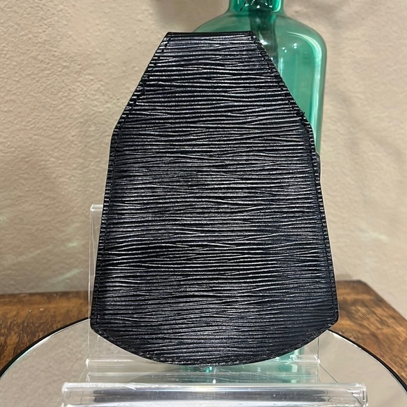 Louis Vuitton Epi Accessory Case Waist Pouch - Picture 4 of 9